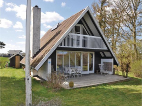Three-Bedroom Holiday Home in Frorup